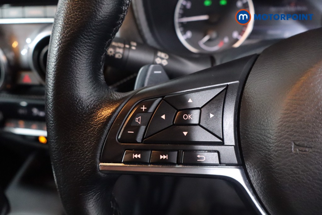 Nissan Juke N-Connecta Automatic Petrol SUV - Stock Number (1607873) - 7th supplementary image