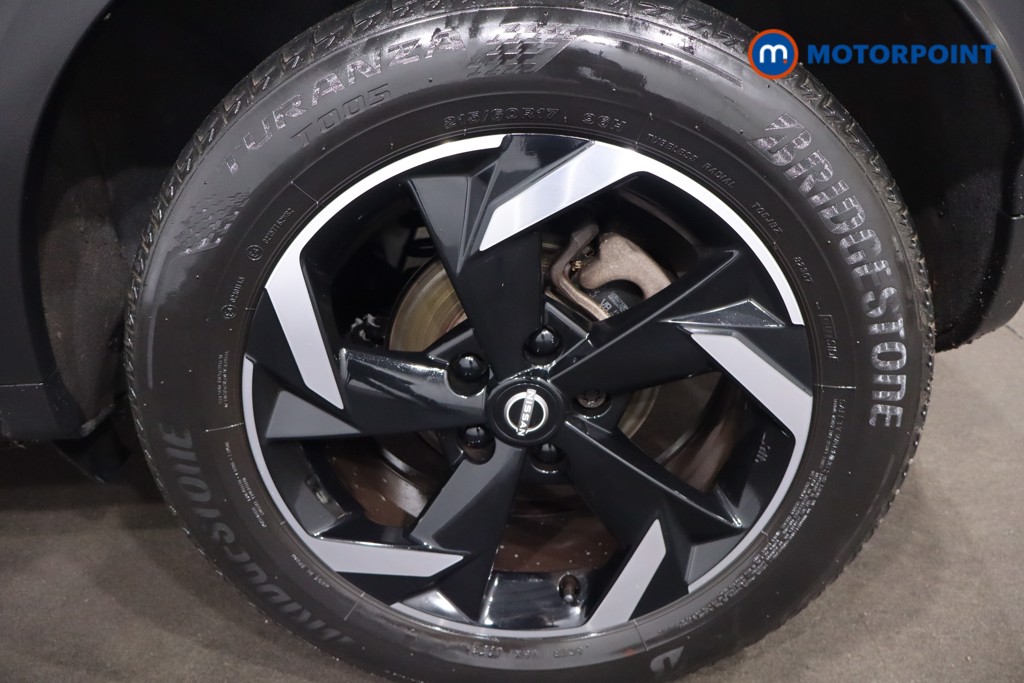 Nissan Juke N-Connecta Automatic Petrol SUV - Stock Number (1607873) - 12th supplementary image