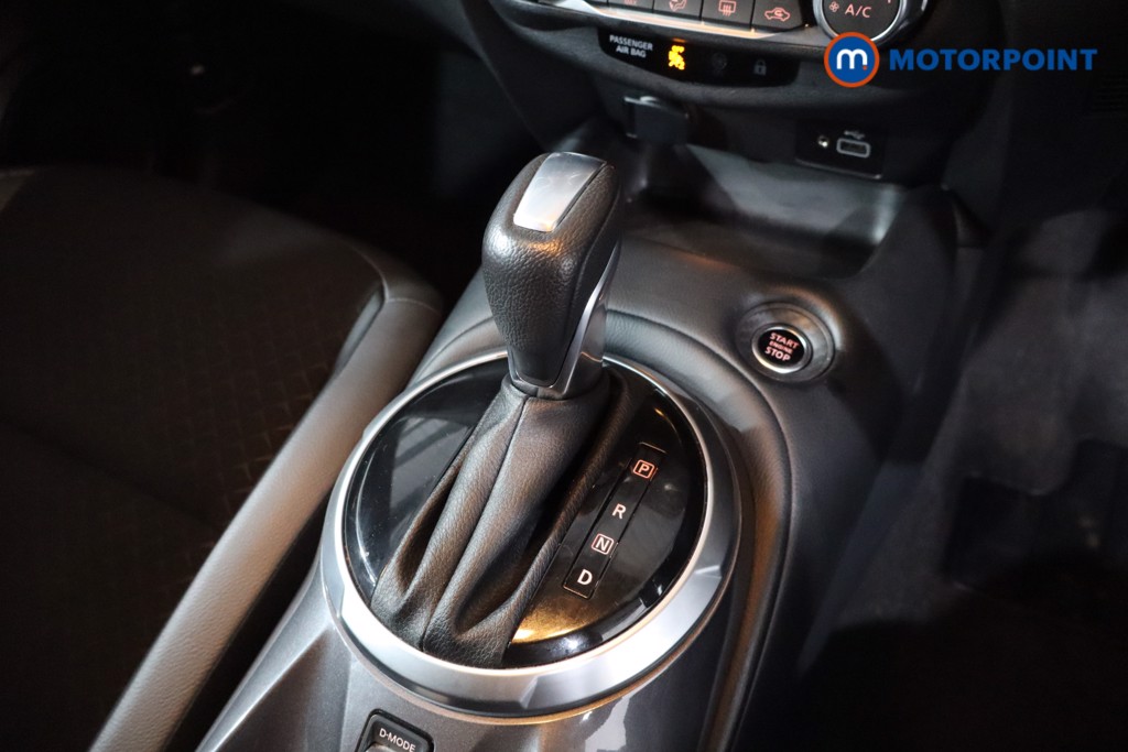 Nissan Juke N-Connecta Automatic Petrol SUV - Stock Number (1607873) - 19th supplementary image