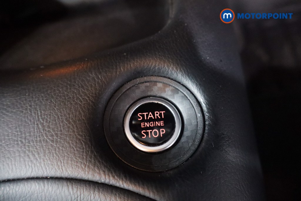 Nissan Juke N-Connecta Automatic Petrol SUV - Stock Number (1607873) - 20th supplementary image