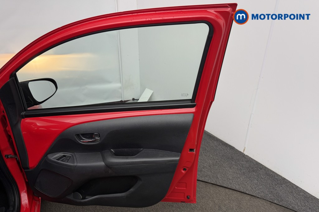 Toyota Aygo X-Play Manual Petrol Hatchback - Stock Number (1608305) - 17th supplementary image