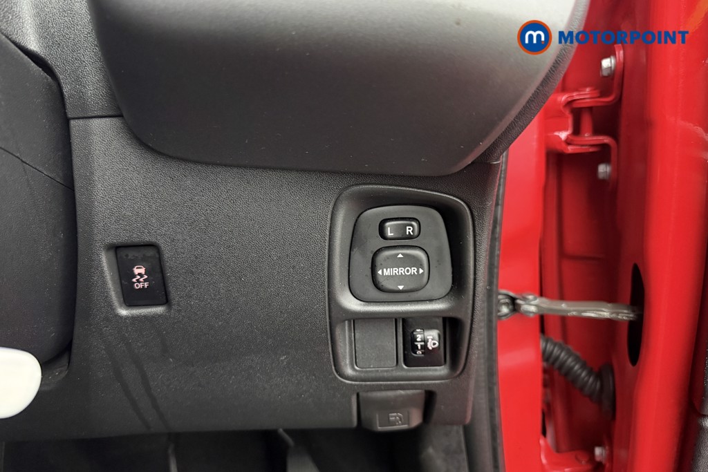 Toyota Aygo X-Play Manual Petrol Hatchback - Stock Number (1608305) - 20th supplementary image