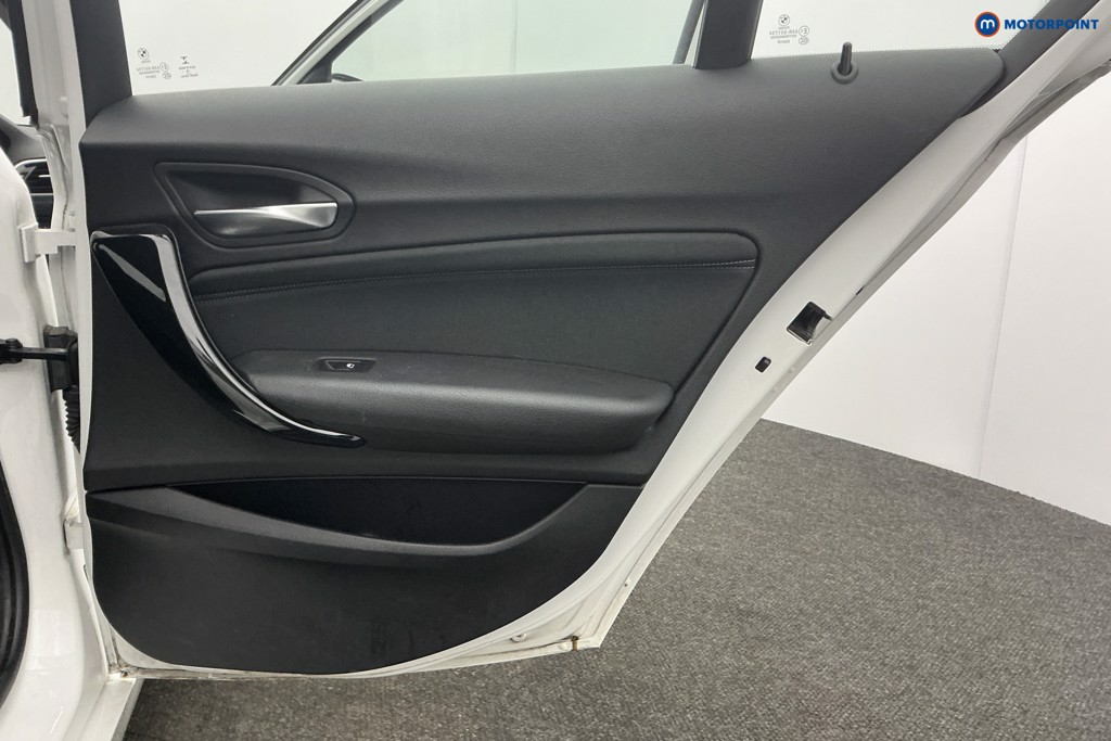 BMW 1 Series Sport Manual Petrol Hatchback - Stock Number (1608392) - 26th supplementary image