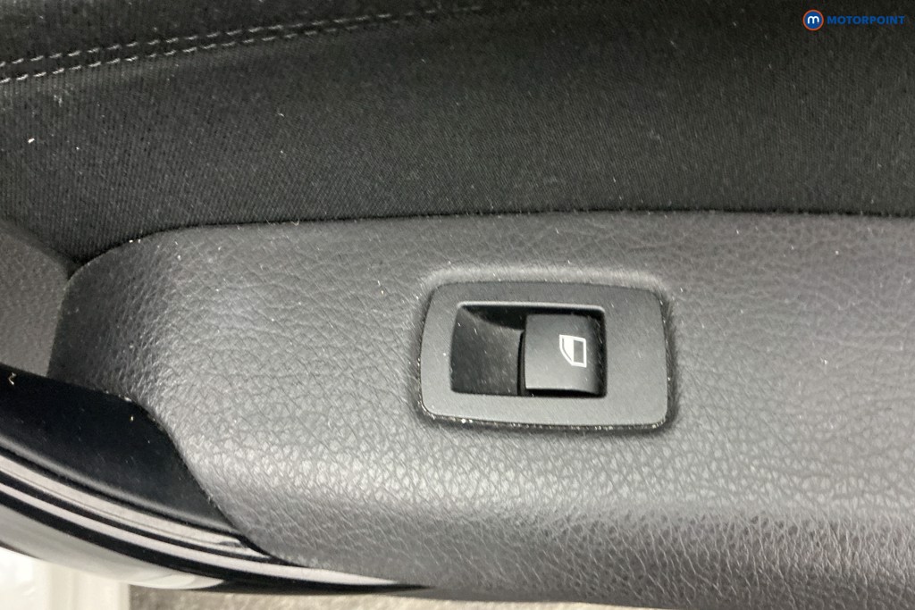 BMW 1 Series Sport Manual Petrol Hatchback - Stock Number (1608392) - 27th supplementary image