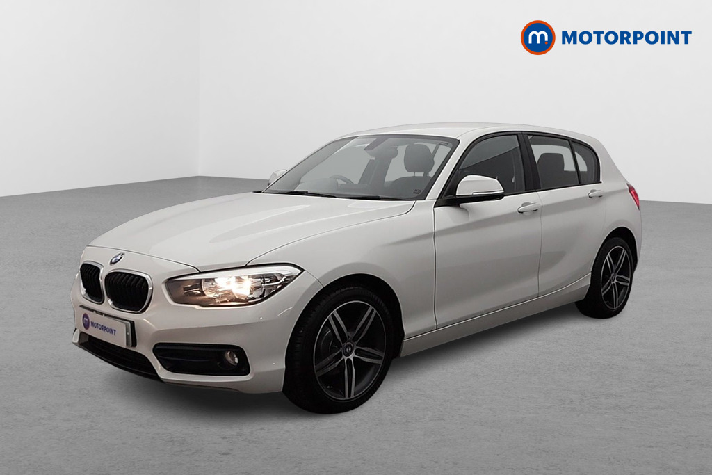 BMW 1 Series Sport Manual Petrol Hatchback - Stock Number (1608392) - Passenger side front corner