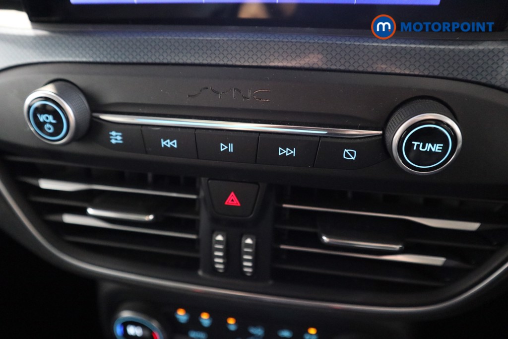 Ford Focus Active X Manual Petrol Hatchback - Stock Number (1608976) - 7th supplementary image