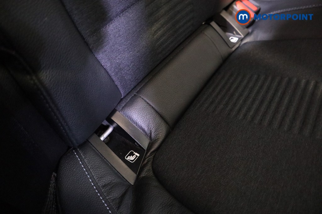 Ford Focus Active X Manual Petrol Hatchback - Stock Number (1608976) - 17th supplementary image