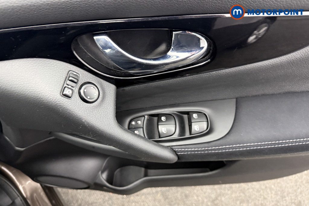 Nissan Qashqai Acenta Premium Manual Petrol SUV - Stock Number (1610321) - 16th supplementary image