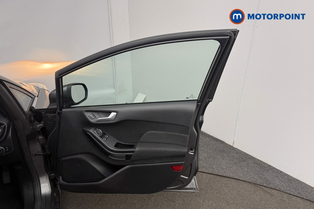 Ford Fiesta Titanium Manual Petrol Hatchback - Stock Number (1610548) - 15th supplementary image