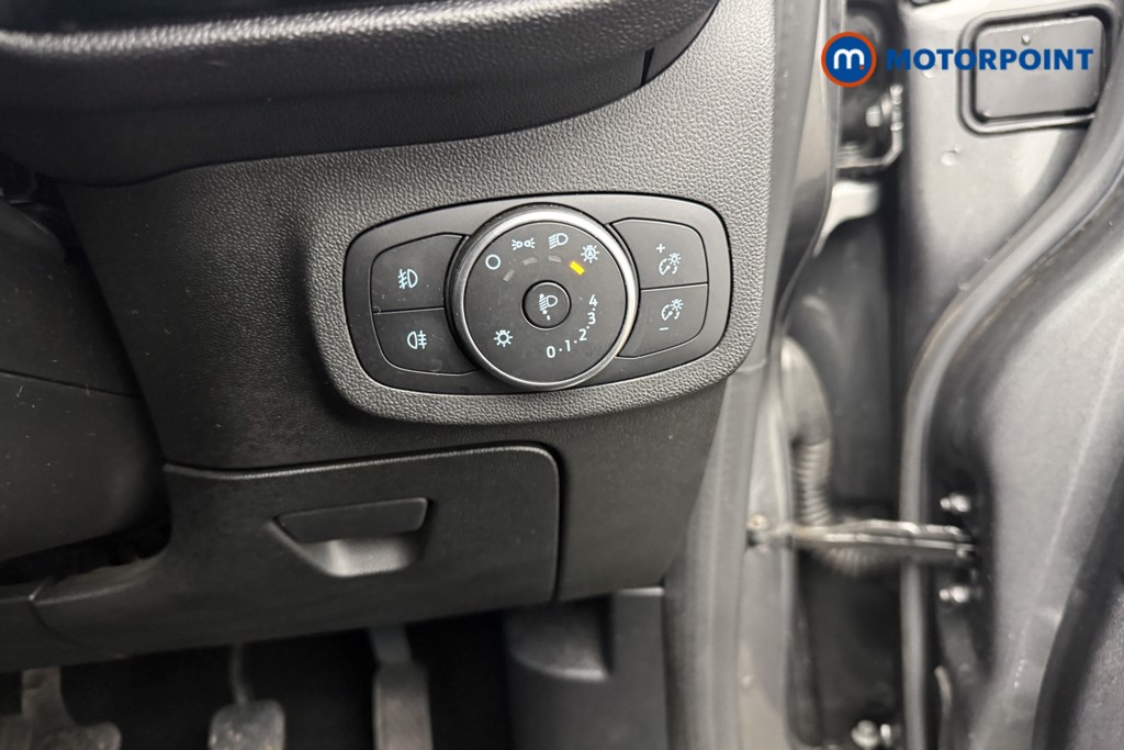 Ford Fiesta Titanium Manual Petrol Hatchback - Stock Number (1610548) - 17th supplementary image