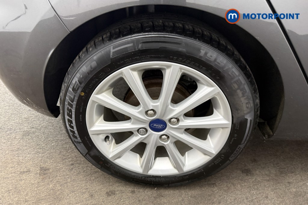Ford Fiesta Titanium Manual Petrol Hatchback - Stock Number (1610548) - 32nd supplementary image