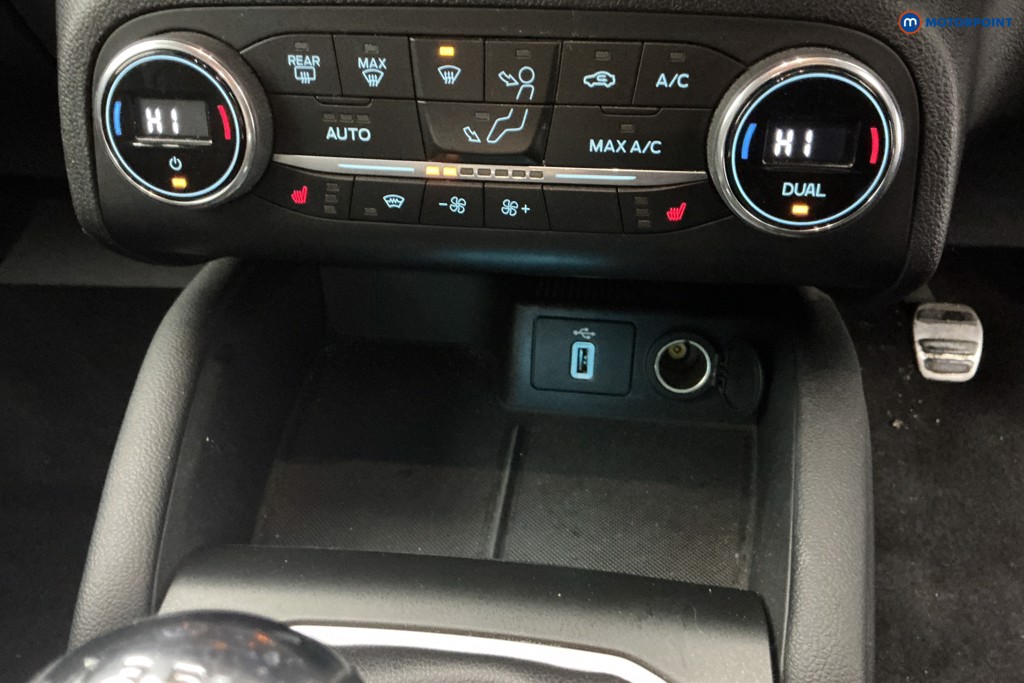 Ford Focus St-Line X Manual Petrol Hatchback - Stock Number (1610665) - 19th supplementary image