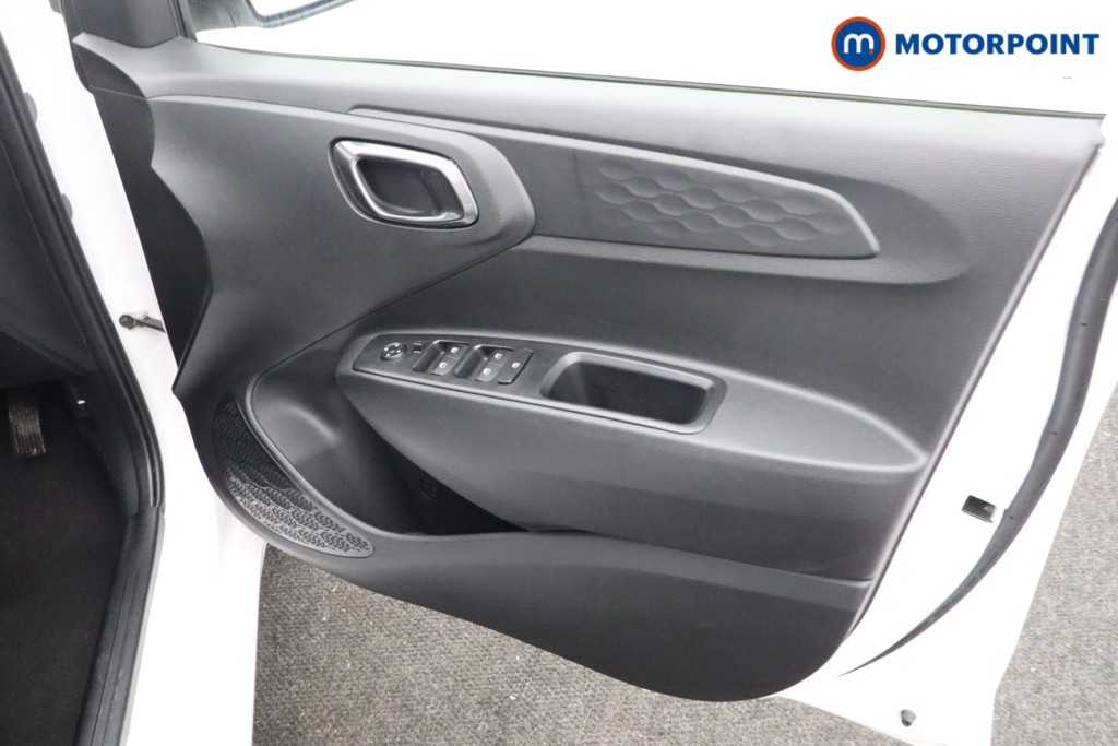 Hyundai I10 Advance Automatic Petrol Hatchback - Stock Number (1610677) - 20th supplementary image