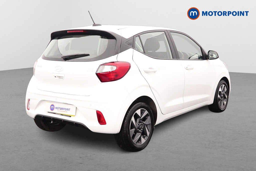 Hyundai I10 Advance Automatic Petrol Hatchback - Stock Number (1610677) - Drivers side rear corner