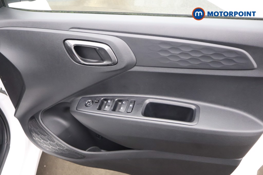 Hyundai I10 Advance Automatic Petrol Hatchback - Stock Number (1610689) - 12th supplementary image