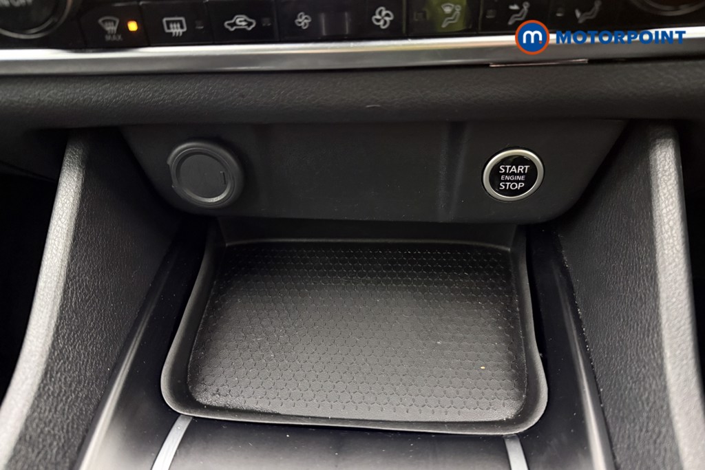 Nissan Qashqai Acenta Premium Manual Petrol SUV - Stock Number (1611120) - 13th supplementary image
