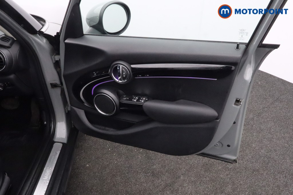 Mini Hatchback Cooper Exclusive Automatic Petrol Hatchback - Stock Number (1611563) - 21st supplementary image