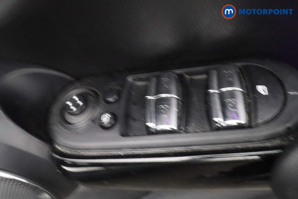 Mini Hatchback Cooper Exclusive Automatic Petrol Hatchback - Stock Number (1611563) - 22nd supplementary image