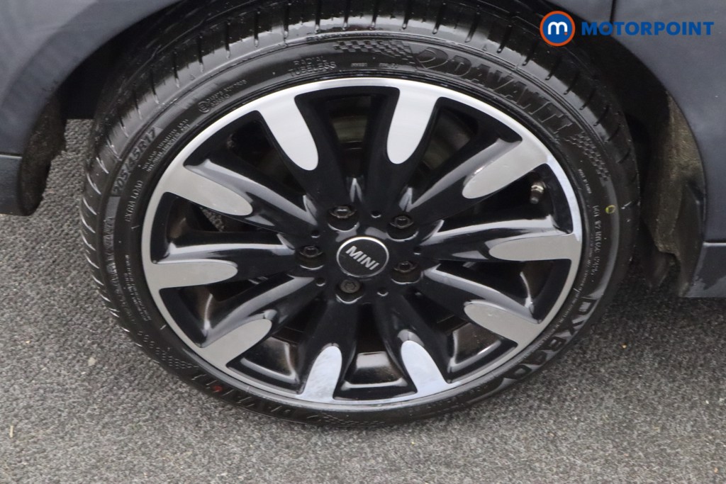 Mini Hatchback Cooper Exclusive Automatic Petrol Hatchback - Stock Number (1611563) - 23rd supplementary image