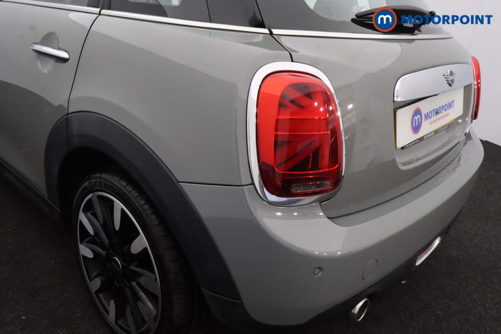 Mini Hatchback Cooper Exclusive Automatic Petrol Hatchback - Stock Number (1611563) - 33rd supplementary image