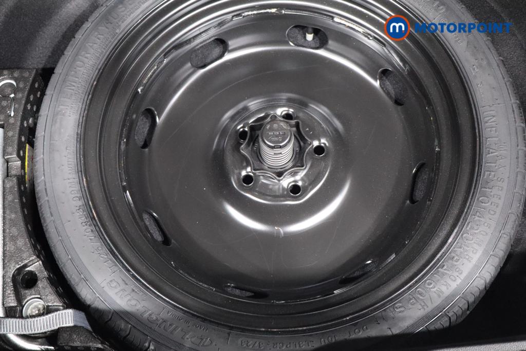 Volkswagen Golf Life Automatic Petrol Hatchback - Stock Number (1611576) - 25th supplementary image