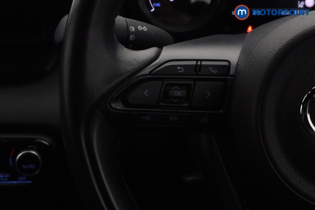 Toyota Yaris Dynamic Automatic Petrol-Electric Hybrid Hatchback - Stock Number (1611602) - 7th supplementary image
