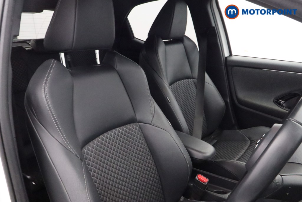 Toyota Yaris Dynamic Automatic Petrol-Electric Hybrid Hatchback - Stock Number (1611602) - 13th supplementary image