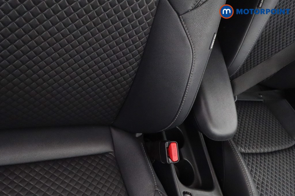 Toyota Yaris Dynamic Automatic Petrol-Electric Hybrid Hatchback - Stock Number (1611602) - 17th supplementary image