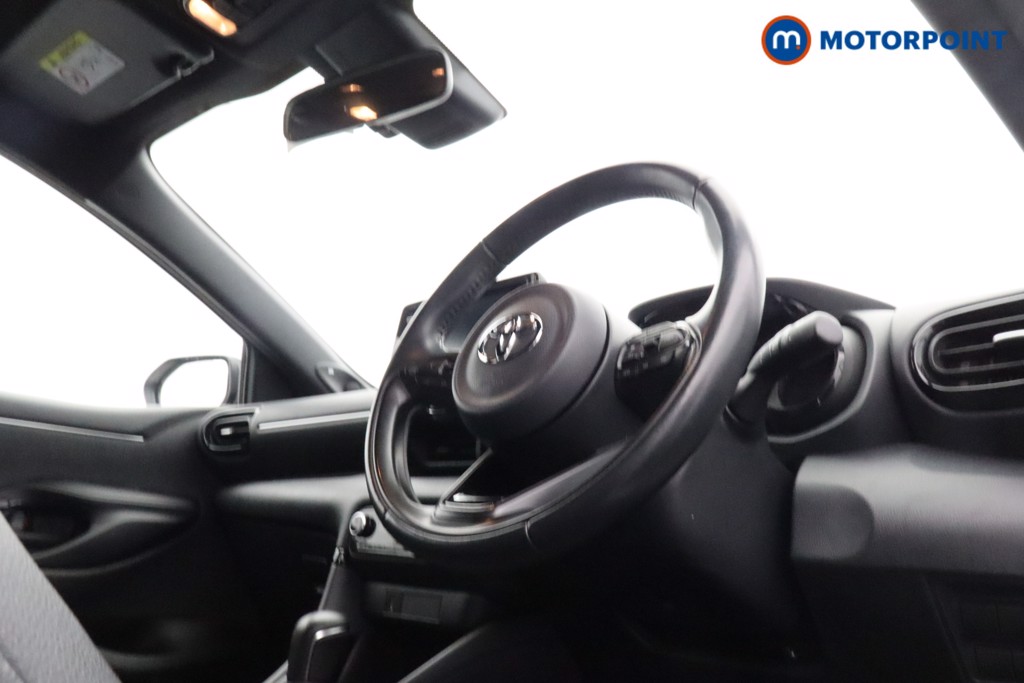 Toyota Yaris Dynamic Automatic Petrol-Electric Hybrid Hatchback - Stock Number (1611602) - 18th supplementary image