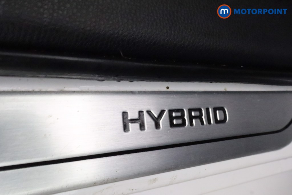 Toyota Yaris Dynamic Automatic Petrol-Electric Hybrid Hatchback - Stock Number (1611602) - 21st supplementary image