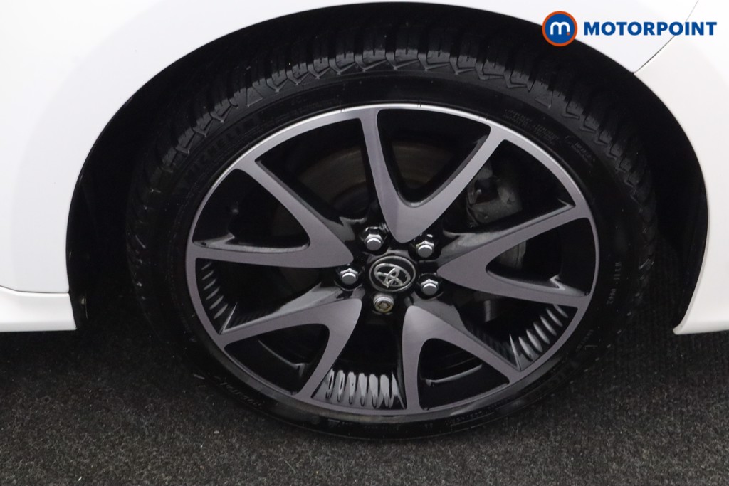 Toyota Yaris Dynamic Automatic Petrol-Electric Hybrid Hatchback - Stock Number (1611602) - 23rd supplementary image