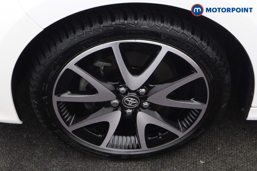 Toyota Yaris Dynamic Automatic Petrol-Electric Hybrid Hatchback - Stock Number (1611602) - 24th supplementary image