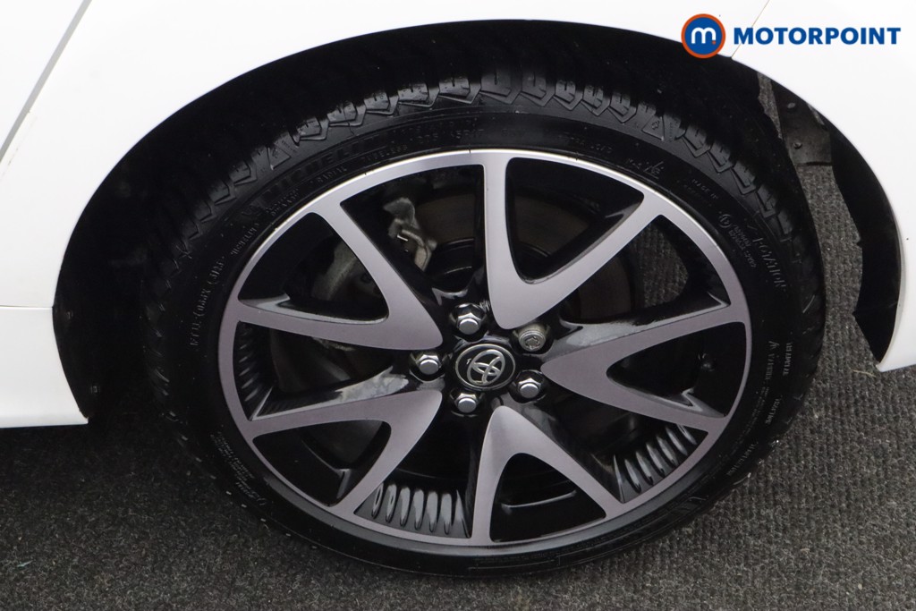 Toyota Yaris Dynamic Automatic Petrol-Electric Hybrid Hatchback - Stock Number (1611602) - 25th supplementary image