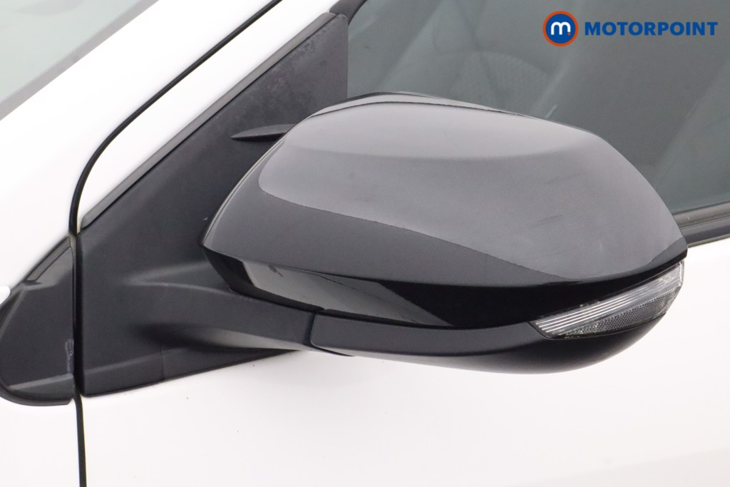 Toyota Yaris Dynamic Automatic Petrol-Electric Hybrid Hatchback - Stock Number (1611602) - 26th supplementary image