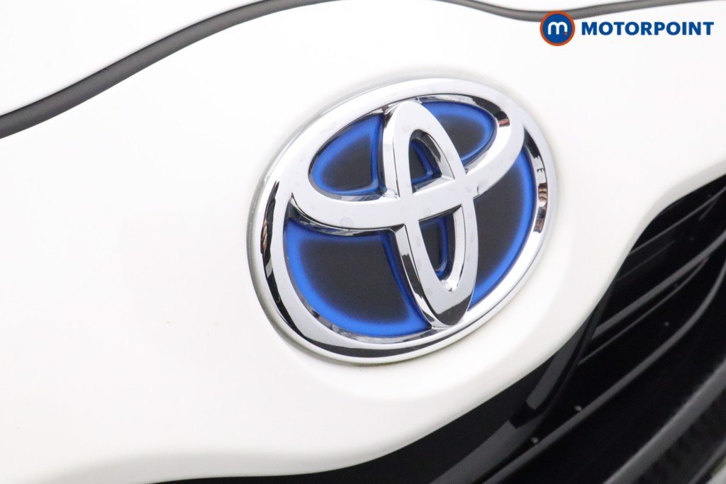 Toyota Yaris Dynamic Automatic Petrol-Electric Hybrid Hatchback - Stock Number (1611602) - 29th supplementary image