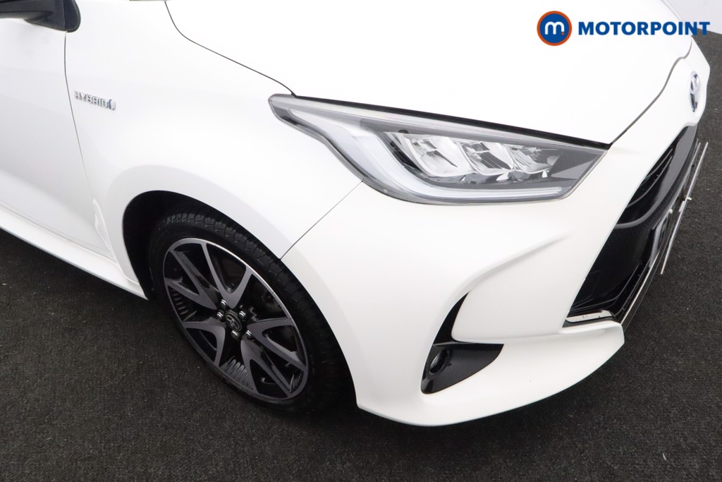 Toyota Yaris Dynamic Automatic Petrol-Electric Hybrid Hatchback - Stock Number (1611602) - 30th supplementary image