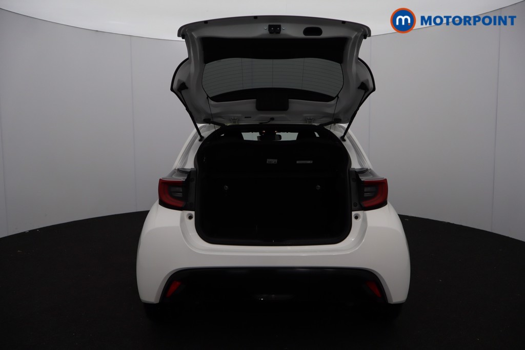 Toyota Yaris Dynamic Automatic Petrol-Electric Hybrid Hatchback - Stock Number (1611602) - 36th supplementary image