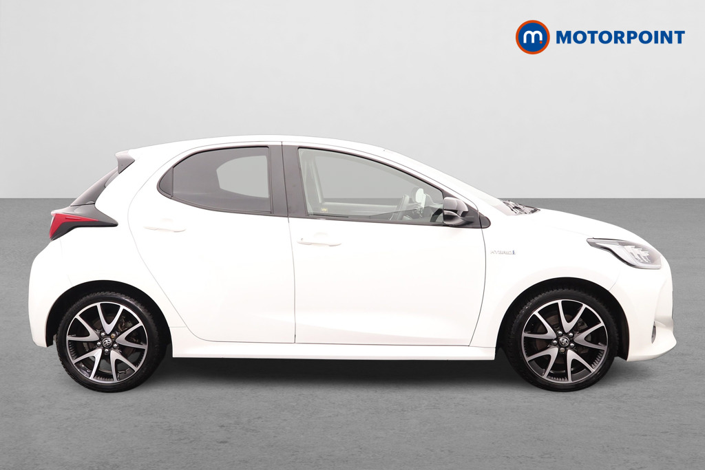 Toyota Yaris Dynamic Automatic Petrol-Electric Hybrid Hatchback - Stock Number (1611602) - Drivers side