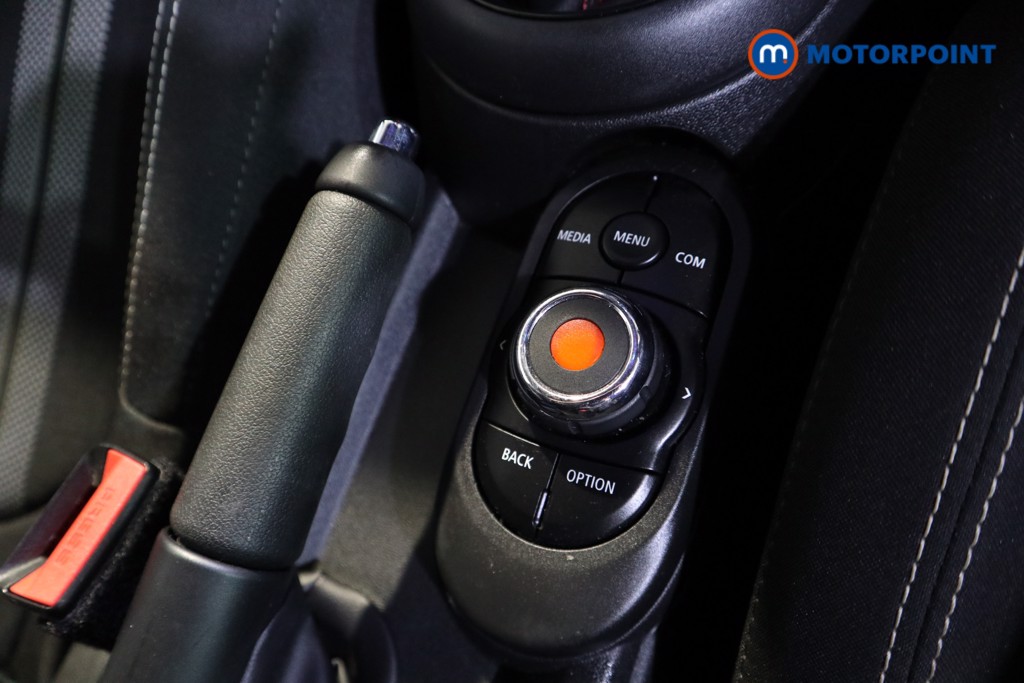 Mini Hatchback Cooper S Sport Manual Petrol Hatchback - Stock Number (1611604) - 9th supplementary image