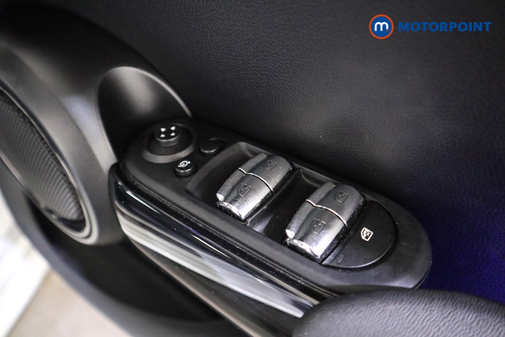 Mini Hatchback Cooper S Sport Manual Petrol Hatchback - Stock Number (1611604) - 12th supplementary image