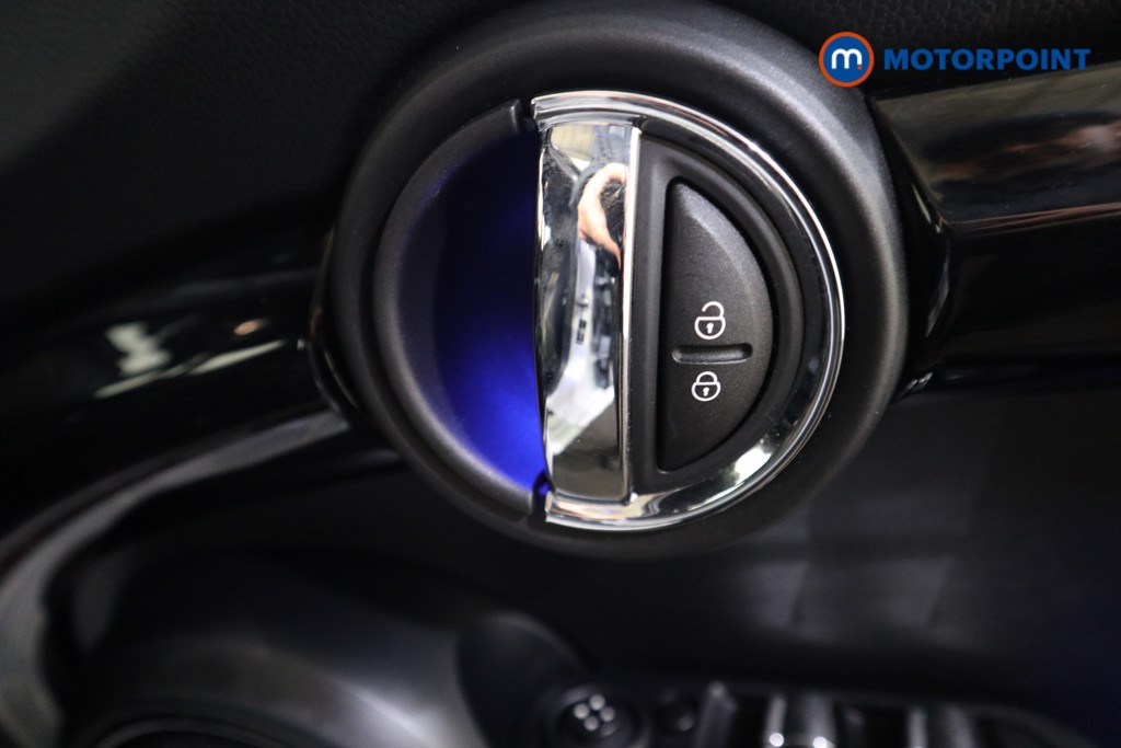 Mini Hatchback Cooper S Sport Manual Petrol Hatchback - Stock Number (1611604) - 13th supplementary image