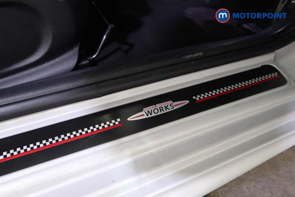 Mini Hatchback Cooper S Sport Manual Petrol Hatchback - Stock Number (1611604) - 14th supplementary image