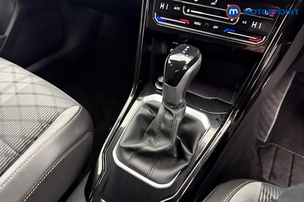 Volkswagen T-Roc R-Line Automatic Petrol SUV - Stock Number (1611826) - 13th supplementary image