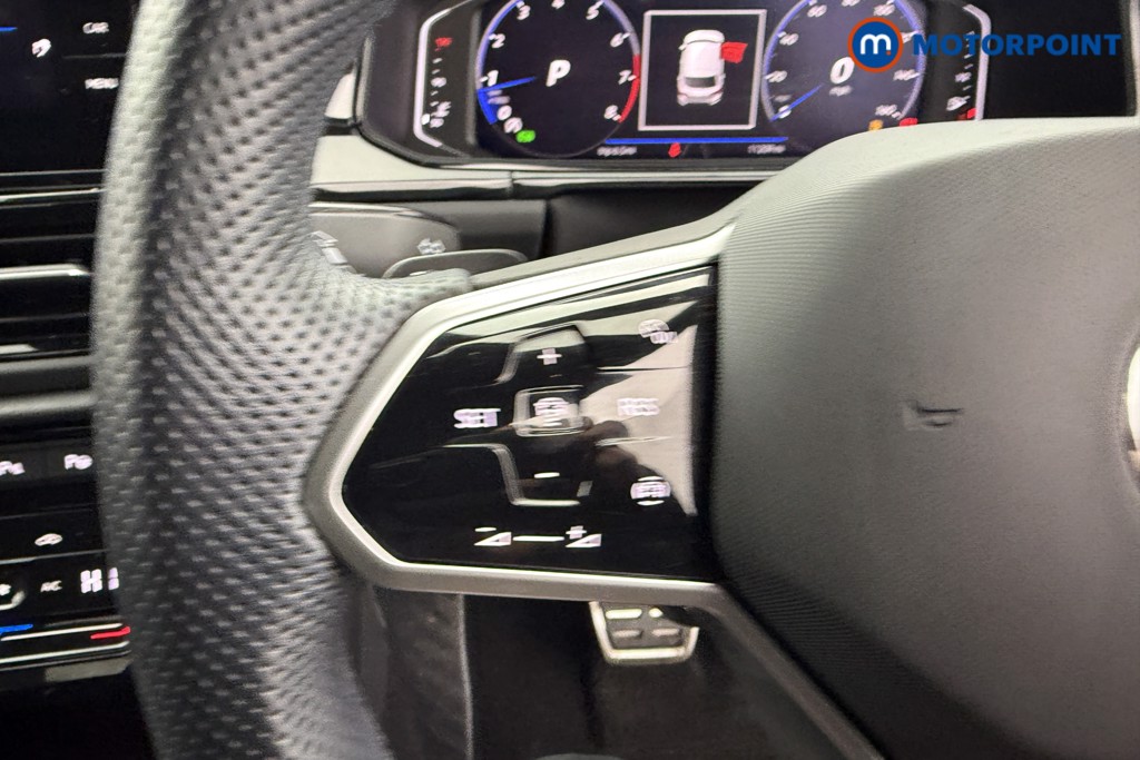 Volkswagen T-Roc R-Line Automatic Petrol SUV - Stock Number (1611826) - 14th supplementary image