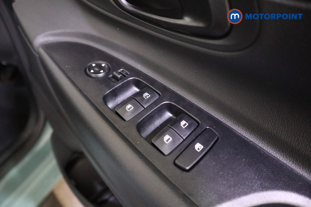 Hyundai I20 Advance Manual Petrol Hatchback - Stock Number (1611855) - 12th supplementary image