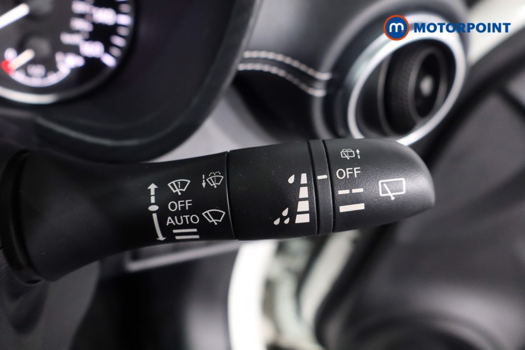 Nissan Juke N-Connecta Automatic Petrol-Electric Hybrid SUV - Stock Number (1611877) - 15th supplementary image