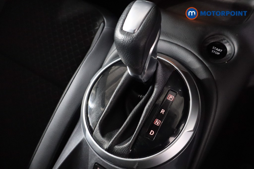 Nissan Juke N-Connecta Automatic Petrol-Electric Hybrid SUV - Stock Number (1611877) - 20th supplementary image