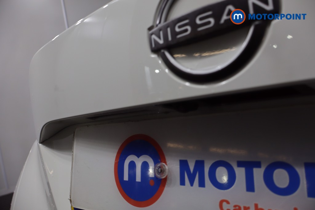 Nissan Juke N-Connecta Automatic Petrol-Electric Hybrid SUV - Stock Number (1611877) - 36th supplementary image