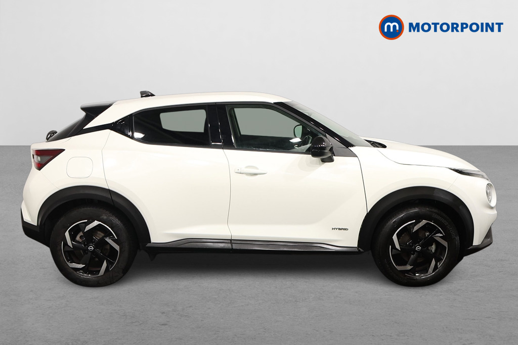 Nissan Juke N-Connecta Automatic Petrol-Electric Hybrid SUV - Stock Number (1611877) - Drivers side