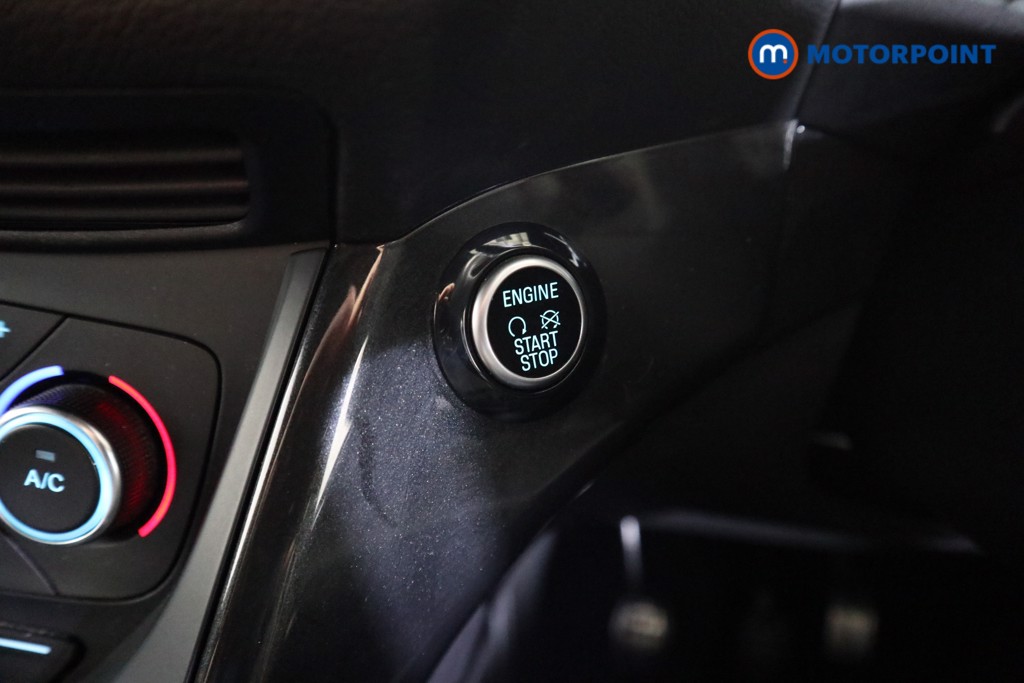 Ford Kuga St-Line X Manual Petrol SUV - Stock Number (1612203) - 11th supplementary image